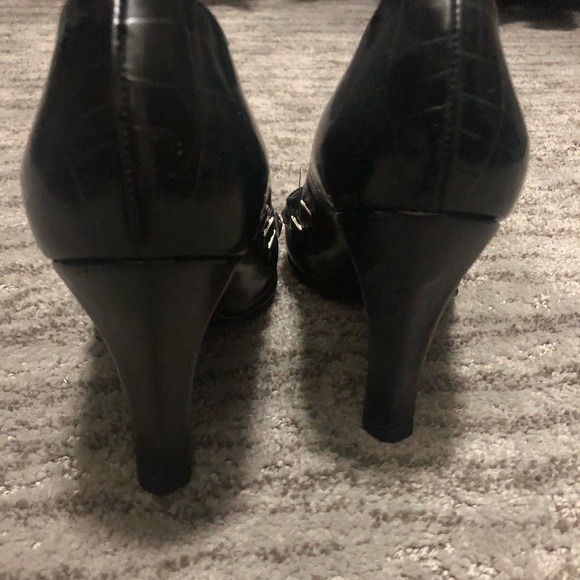 Gianni Versace Leather Studded Heels - Picture 3 of 8